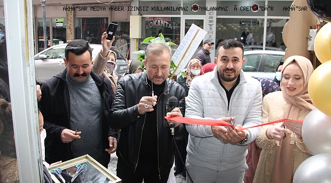 B.B.A TESETTÜR VE BAYAN GİYİM AKHİSAR'DA AÇILDI