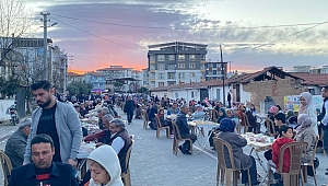Ak Partililer Cumhuriyet Mahallesinde Buluştu