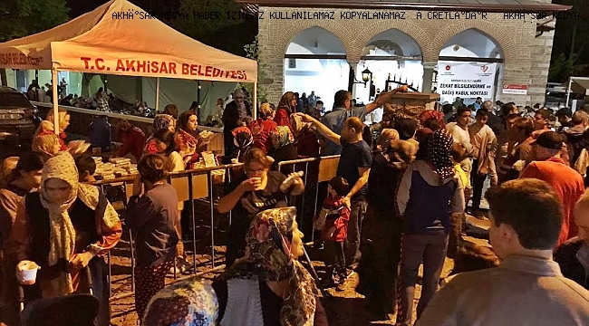 Akhisar Belediyesi Kadir Gecesi bereketini vatandaşlarla yaşadı