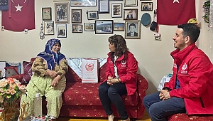 Akhisar Belediyesi, Kadir Gecesi'nde Şehit Ailelerini Unutmadı