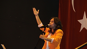 Asil Deniz Yıldız'dan Muhteşem Konser