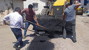 Akhisar Belediyesi asfalt çalışmaları hafta sonunda da devam ediyor