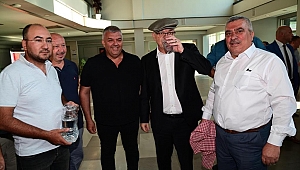 Çamönü Mahallesinden Başkan Ergün’e Sondaj Teşekkürü Sondajdan Çıkan Suyu Başkan Ergün’e İkram Ettiler