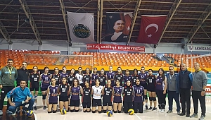 29 EKİM CUMHURİYET BAYRAMI GENÇ KIZLAR VOLEYBOL MÜSABAKALARINDA ŞAMPİYON BU YIL DA ÇAĞLAK ANADOLU LİSESİ..