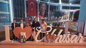 Zafer Partisi Akhisar İlçe Başkanlığı 4 Ekim Dünya Hayvanları Koruma Gününde Sokak Hayvanlarını Unutmadı