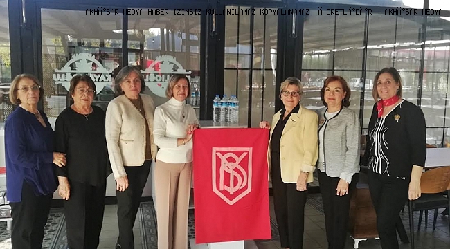Akhisar Yardımseverler Derneği, öğrencilere burs vermek için yemekte buluştu