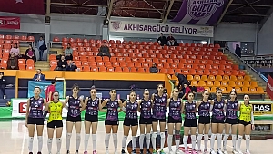 Akhisargücü Rota koleji Voleybol takımını eli boş gönderdi 3-0