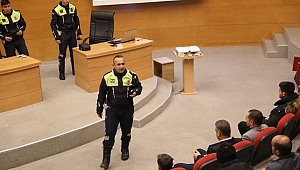 Jandarma’dan görevli araç şoförlerine trafik semineri verildi