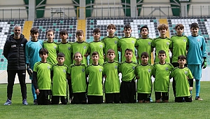 Akhisar ve söke Belediyespor dostluk maçında buluştu