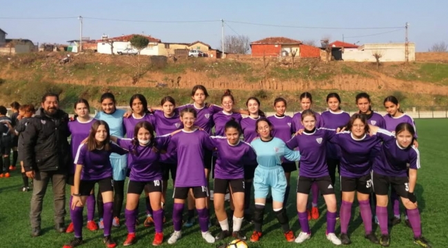 Akhisargücü Turgutlu Çıkrıkçı Kızlar Futbol Turnuvasına Katıldı