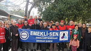 Balcı En düşük emekli maaşı asgari ücret seviyesine çekilmelidir.