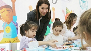 - Akhisar Belediyesi, depremden etkilenen çocuklara moral oldu