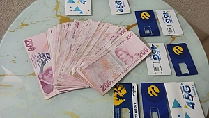Akhisar'da Kendini Polis olarak Tanıtan Dolandırıcı tutuklandı