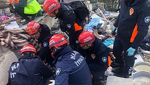 Manisa Büyükşehir Belediyesi Afet Bölgesinde Arama-Kurtarma Çalışmalarına Başladı