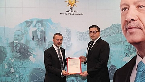 Akhisar Ak Parti'de İlçe Başkanı İsmail Ahmet Sözcüer oldu