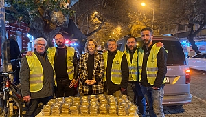 Akhisar Lokantacılar Köfteciler, Odası, ilk teravih namazı ardından helva ikram etti