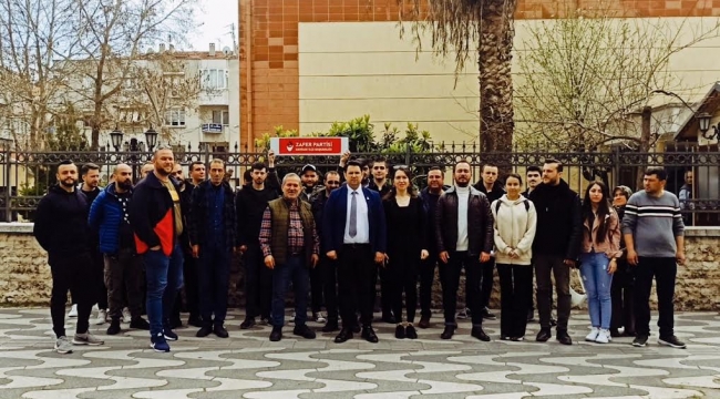 Zafer Partisi Akhisar İlçe Başkanlığı, ATA İttifakı Cumhurbaşkanı adayı Dr. Sinan Oğan'a imza vermek için Yüksek Seçim Kurulunda toplandı.