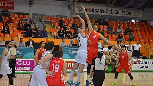 AKHİSAR BELEDİYE BASKETBOL EVİNDE MAĞLUP OLDU