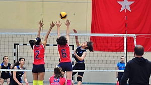 AKHİSAR GENÇLİK ve SPOR KULÜBÜ MİDİ VOLEYBOL’DA İL İKİNCİSİ
