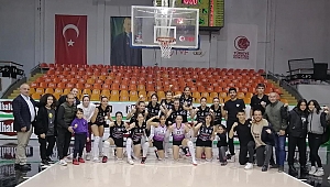 Akhisargücü Spor Kulübü Genç Kız Voleybol Takımı Türkiye Şampiyonasına gidiyor