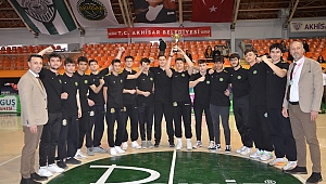 AKHİSARLI GENÇ BASKETÇİLER ANADOLU ŞAMPİYONASINA GİDİYORLAR