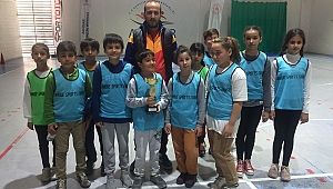 GELENEKSEL ÇOCUK OYUNLARI AKHİSAR’ DA DÜZENLENDİ…
