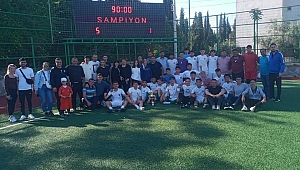 MANİSA U18 'DE 2 ŞAMPİYON BELLİ OLDU