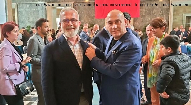 Milletvekili Bahadır Yenişehirlioğlu, TBMM'de rozetini taktı  