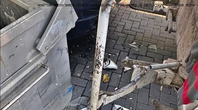 Akhisar'da Trafik Kazasında Temizlik İşçileri Yaralandı