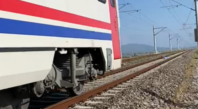 Trenin önünde atlayan vatandaş hayatını kaybetti
