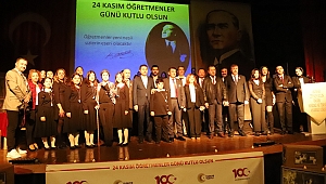 Akhisar’da 24 Kasım Öğretmenler Günü kutlandı
