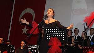 Akhisar'lı Müzik Öğretmenlerinden Muhteşem Cumhuriyetin 100. Yıl konseri