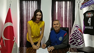 Akhisargücü Voleybol'da gücüne güç kattı