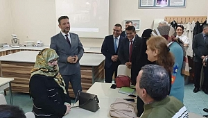 İL MİLLİ EĞİTİM MÜDÜRÜ MEHMET UĞURELLİ ‘DEN AKHİSAR HALK EĞİTİMİ MERKEZİ MÜDÜRLÜĞÜNE ZİYARET