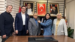 İYİ Parti'den Ayrılan Zafer Semiz AK Parti'ye Katıldı