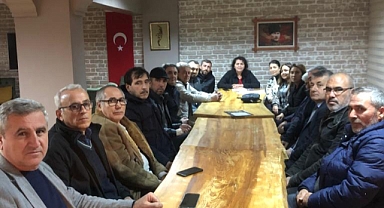 Akhisar Balıkesirliler Derneği Başkanı Perihan Deniz seçildi