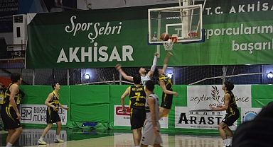 AKHİSAR BELEDİYE BASKET LİGİN İLK YARISINI 2. SIRADA BİTİRDİ
