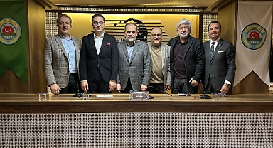 Akhisar'da Ak parti Yerel Seçimler İçin Strateji Belirleme Toplantısı Gerçekleştirdi