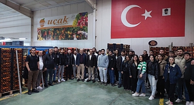 Egeli ihracatçılar gençlere 2024 yılında da yatırım yapmaya devam edecek