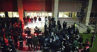 Emniyet'ten Eş Zamanlı Operasyon aranan 46 kişi yakalandı