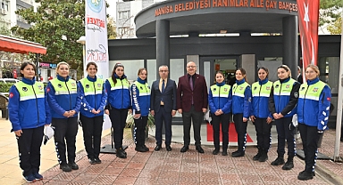 10 kadın trafik zabıta ekibi göreve başladı.