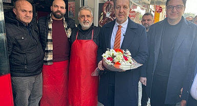 AKHİSAR ESNAFLARI ÖMER İŞÇİ'DEN UMUTLU