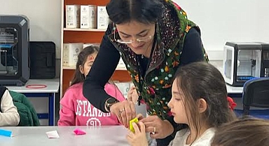 AKHİSAR KENDİN YAP ATÖLYESİ YARIYILDA YOĞUN ÇALIŞTI