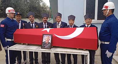 Akhisarlı Kore Gazisi Niyazi Kavalalıoğlu Son Yolculuğuna Uğurlandı