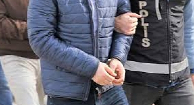 Aranan Şahıs Polisten Kaçamadı Yakalandı