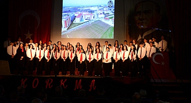 Akhisar'da İstiklal Marşı ve Mehmet Akif Ersoy Anma Programı Gerçekleştirildi