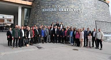 Ömer İşçi'den Akhisar Belediyesi Personeline Ziyaret