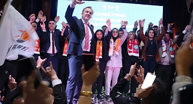 Ömer İşçi'den Akhisar'da Tarih Yazan Miting