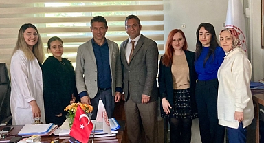 Özel Medigün Akhisar Hastanesinden, yaşlılara saygı haftası nedeniyle Akhisar Yaşlı Bakım ve Huzur evine anlamlı ziyaret.