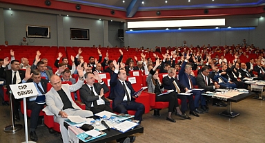 Büyükşehir Meclisinde Görev Dağılımı Yapıldı